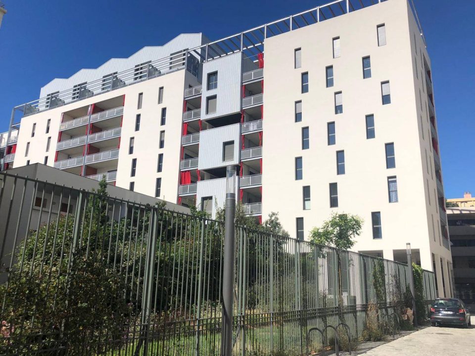 découvrez comment marseille s'engage à améliorer le logement et le pouvoir d'achat de ses habitants grâce à des initiatives innovantes et des projets ambitieux. informez-vous sur les mesures mises en place pour rendre la ville plus abordable et accueillante.