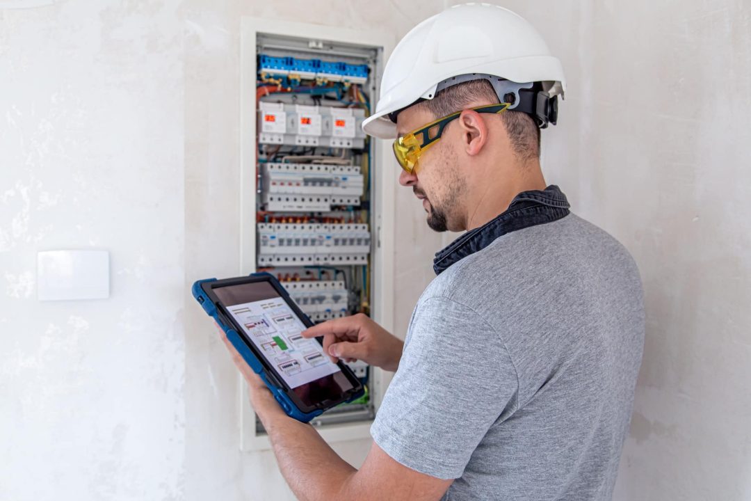 découvrez des conseils essentiels pour assurer la sécurité de votre foyer. apprenez à protéger votre maison contre les intrusions, les incendies et les accidents domestiques grâce à des mesures préventives efficaces.