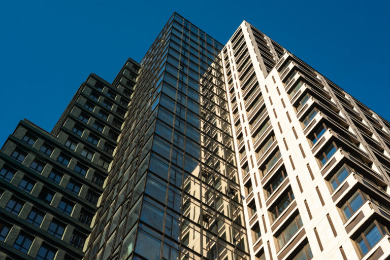découvrez les taux immobiliers de juillet 2025 : analyse des tendances, impacts sur le marché et conseils pour financer votre projet immobilier. restez informé pour prendre les meilleures décisions financières.