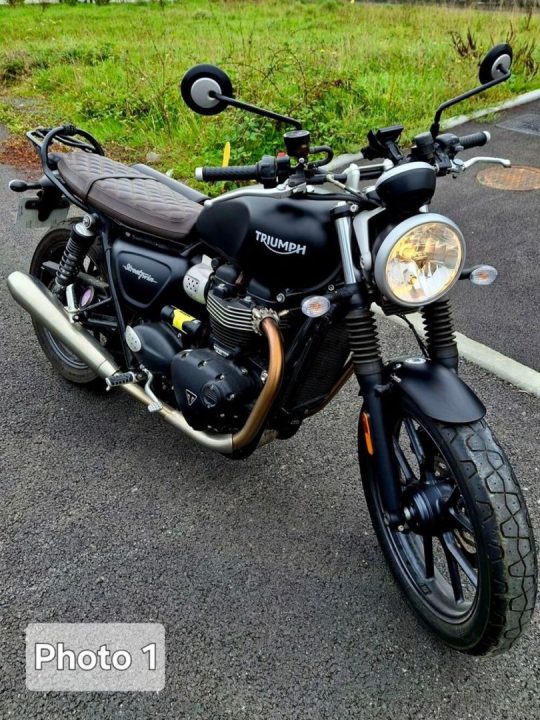 découvrez les tarifs de l'assurance moto : comparez les offres, trouvez la couverture adaptée à vos besoins et bénéficiez de conseils pour économiser sur votre assurance moto.