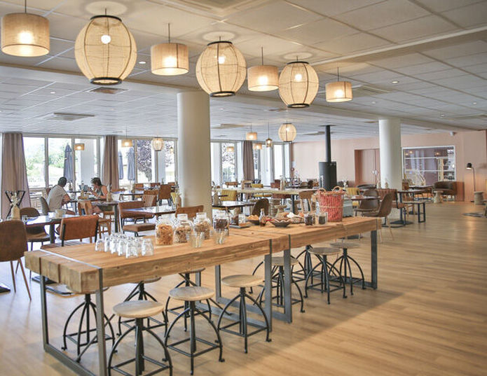 découvrez les enjeux des squats en france : entre refuge pour les sans-abri et source de controverse sociale et juridique.