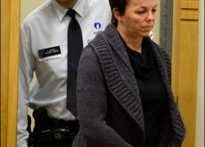 découvrez les revenus mensuels de wendy, prothésiste ongulaire à béziers, et comment elle développe son activité dans le domaine de la beauté.